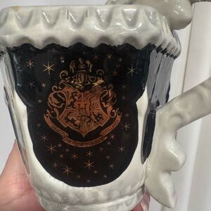 Hogwarts Crest Ceramic Mug - Black and Gold